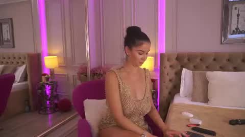 Snapshot of francescadante chatting on 06.27.26 francescadante online show from 06.27.26
