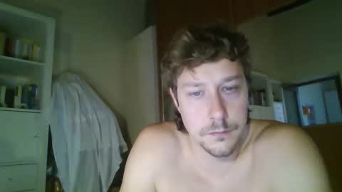 Snapshot of francesco_831115 chatting on 10.22.25 francesco_831115 online show from 10.22.25
