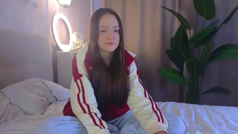 Marybrown eye Katy gray eye online show from 02.25.26