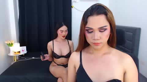 Snapshot of francinexcarla chatting on 07.20.26 Francine and Carla online show from 07.20.26