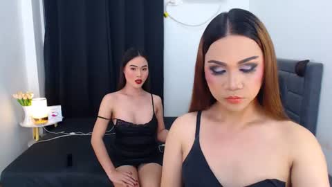 Snapshot of francinexcarla chatting on 07.22.26 Francine and Carla online show from 07.22.26