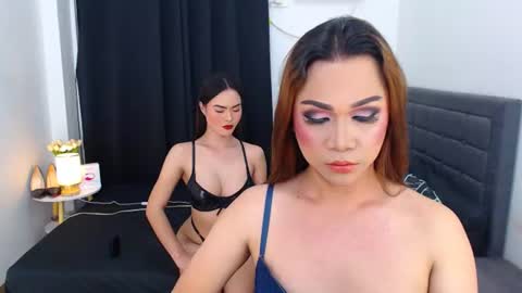 Snapshot of francinexcarla chatting on 07.25.26 Francine and Carla online show from 07.25.26