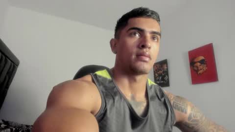 Snapshot of franco_ruiz_ chatting on 09.30.25 franco online show from 09.30.25