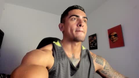 Snapshot of franco_ruiz_ chatting on 12.16.25 franco online show from 12.16.25