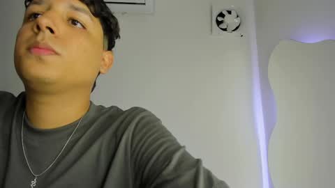 Snapshot of frank_castiglioni chatting on 03.08.25 Castiglioni online show from 03.08.25