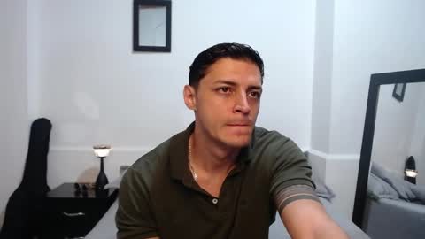 Snapshot of frank_millers chatting on 05.15.26 Frank online show from 05.15.26