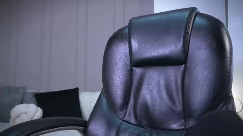 Frank Farrell. Hey remember to give me a thumbs up Ty online show from 11.08.25