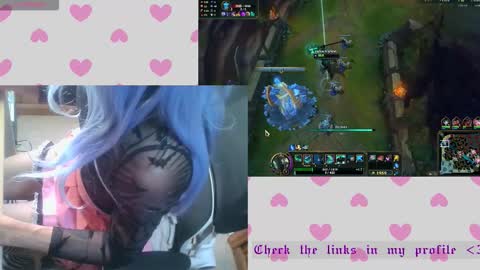 Snapshot of frankie_boygirl chatting on 02.15.26 Frankie online show from 02.15.26