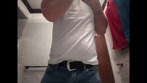 Famous Blue Eyes online show from 04.21.26