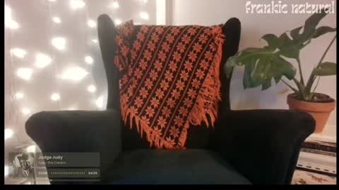 Snapshot of frankienatural chatting on 09.13.25 Frankie Natural online show from 09.13.25