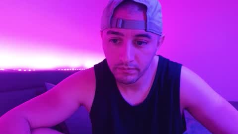 Snapshot of frankiethe13th chatting on 11.26.25 FRANKIETHE13TH online show from 11.26.25