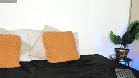 Snapshot of frankmyles01 chatting on 02.05.26 frank online show from 02.05.26