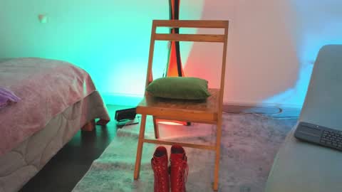 Fransheska online show from 04.12.26