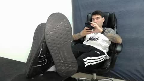 Snapshot of fraser_guilen chatting on 05.14.26 Fraser online show from 05.14.26