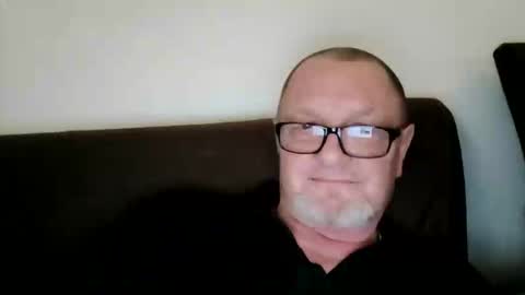 Wolfi online show from 03.05.26