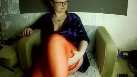 Snapshot of frauket chatting on 06.22.26 FrauKet online show from 06.22.26