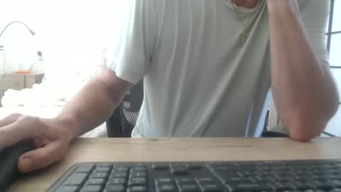 Snapshot of fravka chatting on 06.10.26 fravka online show from 06.10.26