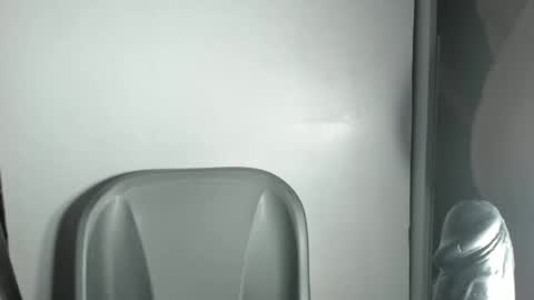 Snapshot of freakie_clit chatting on 12.21.24 pandora online show from 12.21.24