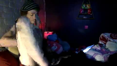 Squirrel twink online show from 09.18.25