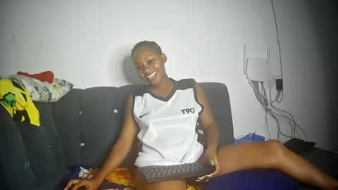 Snapshot of freaky216738 chatting on 01.23.25 freakyLucy online show from 01.23.25