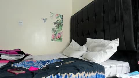 Snapshot of freaky_bad_girl chatting on 02.24.25 Sandra online show from 02.24.25