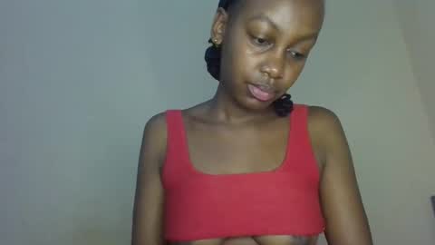 Snapshot of freaky_beauty chatting on 05.26.26 freaky_beauty online show from 05.26.26