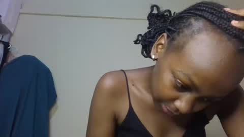 Snapshot of freaky_beauty chatting on 06.14.26 freaky_beauty online show from 06.14.26