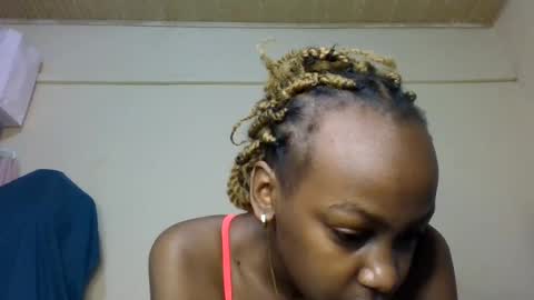 Snapshot of freaky_beauty chatting on 07.23.26 freaky_beauty online show from 07.23.26