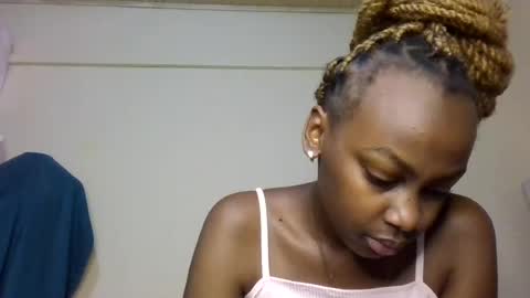 Snapshot of freaky_beauty chatting on 07.28.26 freaky_beauty online show from 07.28.26