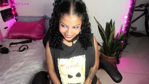 Lia Gomez online show from 12.13.24