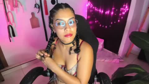 Snapshot of freaky_lia chatting on 05.16.26 Lia Gomez online show from 05.16.26