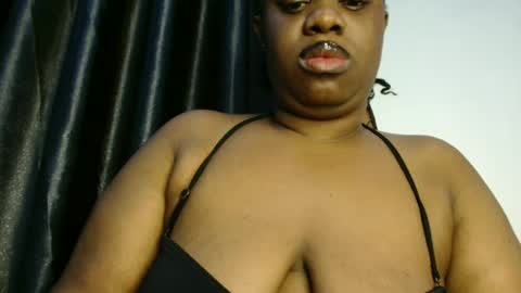 Snapshot of freaky_slut5 chatting on 07.01.26 freaky slut5 online show from 07.01.26