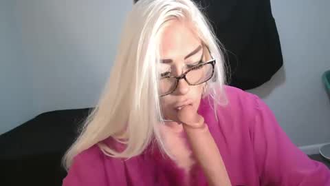 Freaky Barbi online show from 09.20.25