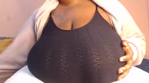 Snapshot of freakyboobsxx chatting on 06.10.26 Kimmy online show from 06.10.26
