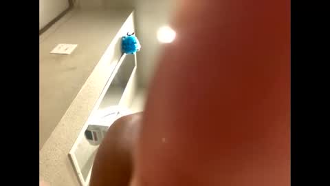 Snapshot of freakybubba chatting on 01.11.25 Freakybubba online show from 01.11.25