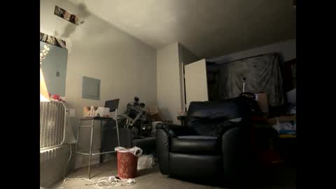 Snapshot of freakybubba chatting on 09.17.25 Freakybubba online show from 09.17.25