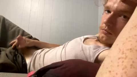 Snapshot of freakygrinds chatting on 09.22.25 freakygrinds online show from 09.22.25