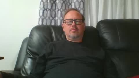 Snapshot of freddieknuck chatting on 04.21.26 Just Fred online show from 04.21.26