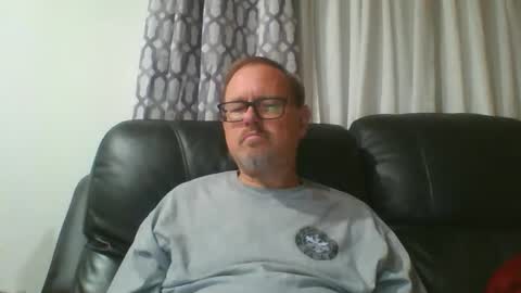 Snapshot of freddieknuck chatting on 05.01.26 Just Fred online show from 05.01.26