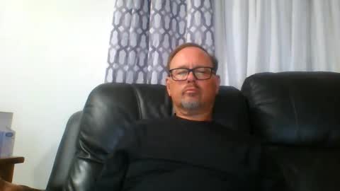 Snapshot of freddieknuck chatting on 06.10.26 Just Fred online show from 06.10.26