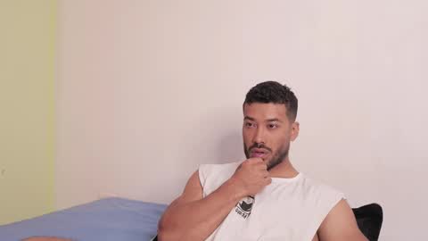 Snapshot of freddsexxx chatting on 03.08.25 FredSeXXX online show from 03.08.25