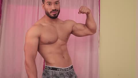 Snapshot of freddsexxx chatting on 04.21.26 FredSeXXX online show from 04.21.26