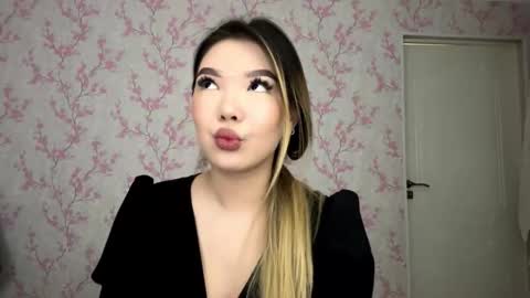 Snapshot of fredericadonnay chatting on 03.21.26 Elina online show from 03.21.26