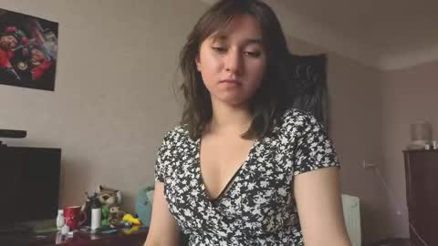 Snapshot of fredmurrietta chatting on 05.16.26 Mia online show from 05.16.26