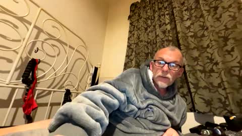 Snapshot of free4haul chatting on 11.23.25 free4haul online show from 11.23.25