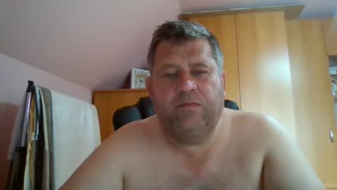 Snapshot of freeboy80180 chatting on 09.10.25 freeboy80180 online show from 09.10.25