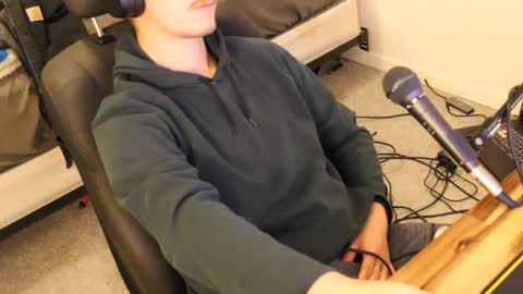 Snapshot of freeforyourpleasure chatting on 11.18.25 freeforyourpleasure online show from 11.18.25