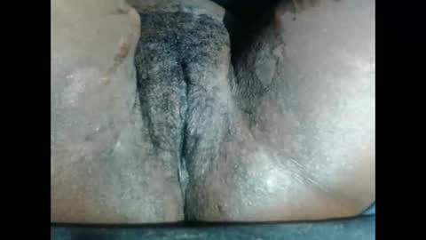 Snapshot of freelady1011 chatting on 12.17.25 babyyo online show from 12.17.25