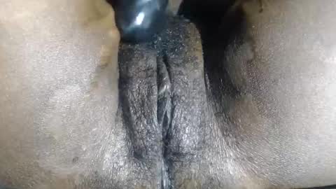 Snapshot of freelady1011 chatting on 12.21.25 babyyo online show from 12.21.25