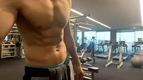 Snapshot of freesoulmovement chatting on 12.20.24 jasmineandaladin69 online show from 12.20.24